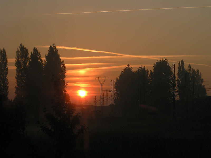 PA122820.JPG - Słońce wstaje... nad Szopienicami